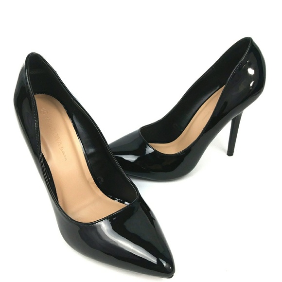 Black Faux Patent Leather Stilettos - Picture 2 of 4